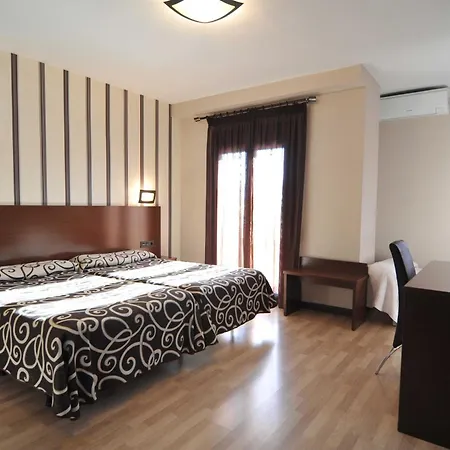 Hotel Ciudad De Plasencia Buitenkant foto